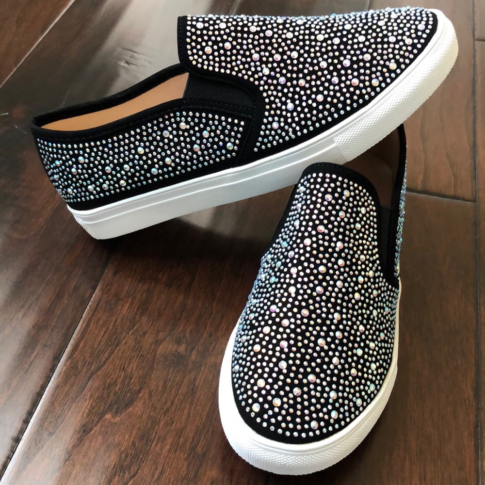 ‼️SIZE 6‼️ Black rhinestone slip on sneaker - Picture 4 of 7